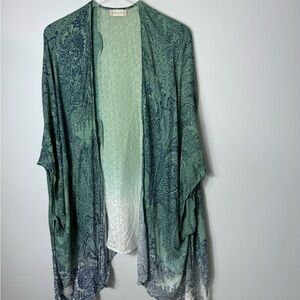 Altar’d State Blue green paisley Kimono Wrapl size M 1864